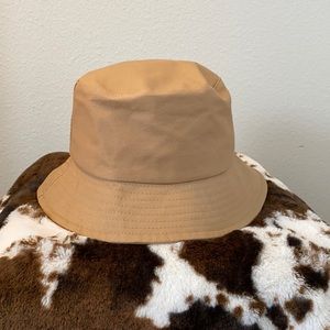 My Accessories London bucket hat in camel 👒 🐪